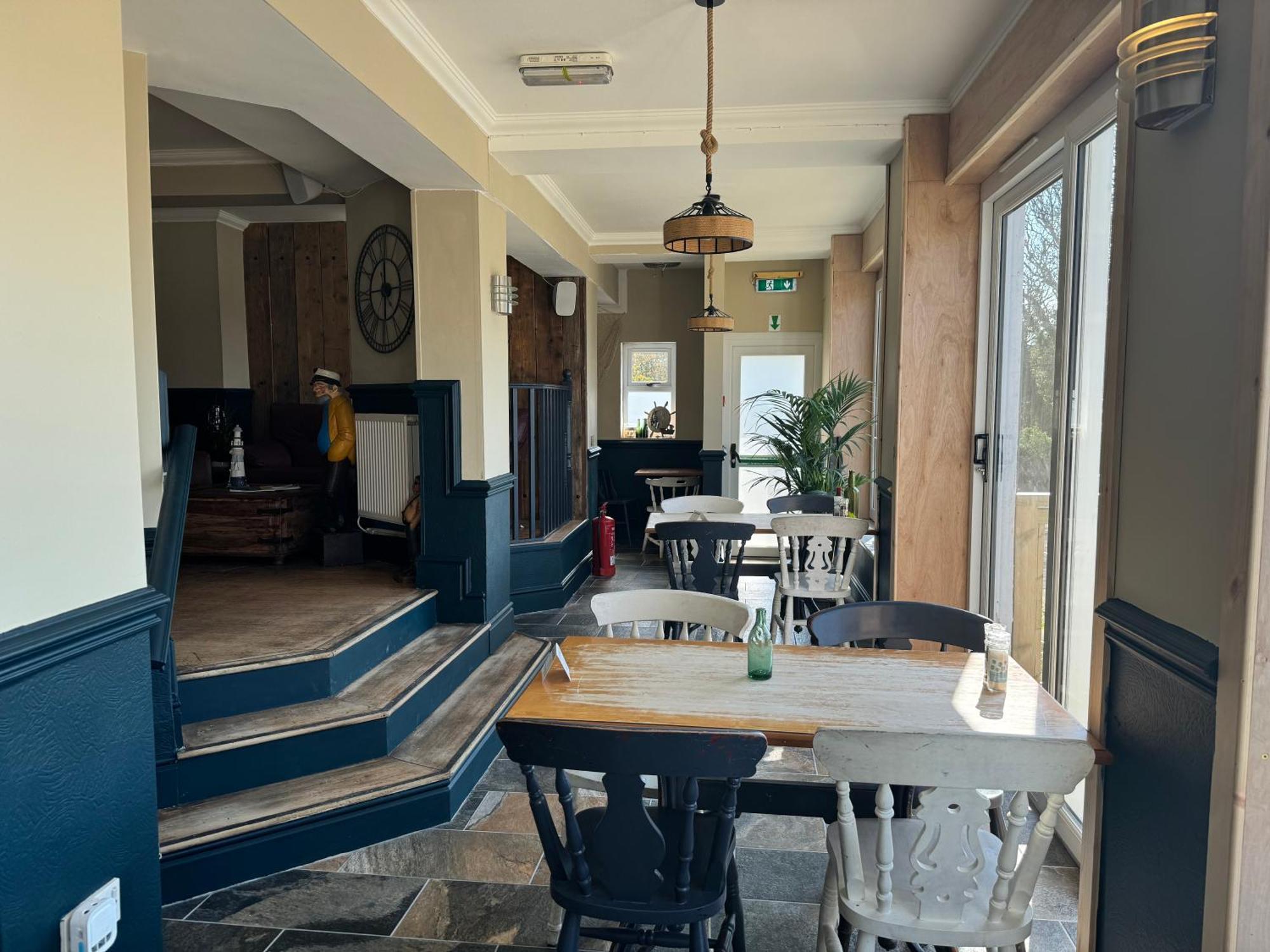 The Harbour Bar & Bistro Hotel Cemaes Bay Bagian luar foto